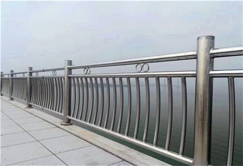 碳素钢复合管道路栏杆