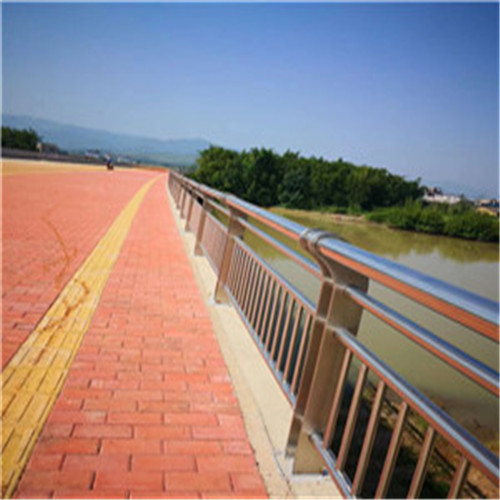 桥梁河道护栏市场状况是怎样的？怎么评价市场？
