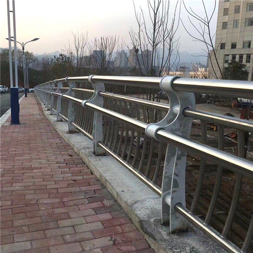 桥梁防撞护栏厂家库存一直呈下降趋势